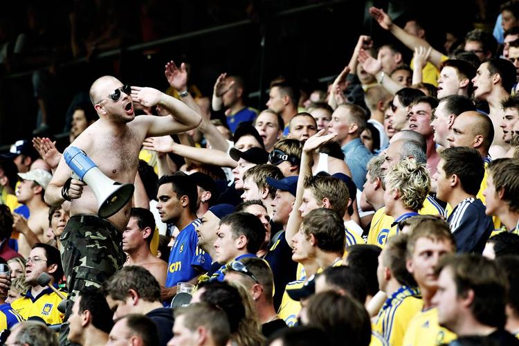 Brøndbys tilskuere møder trofast frem til klubbens kampe, men på det seneste er utilfredsheden med ledelsen brudt ud i lys lue. 