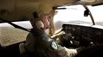 Civilpilot Ed Lewis i luften over Nevada for at finde spor efter kollegaen Steve Fossett. 