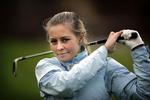Monica Vestergaard Christiansen var tæt på en afsluttende eagle, da hendes indspil til 9. hul tog hulkanten, men hun måtte nøjes med en birdie. 