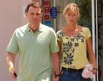 Forældrene til den forsvundne pige Madeleine McCann er nu for alvor selv kommet i politiets søgelys. Politiet har foreslået mores en handel, hvis hun tilstår at have dræbt den 4-årige pige ved et uheld. 
