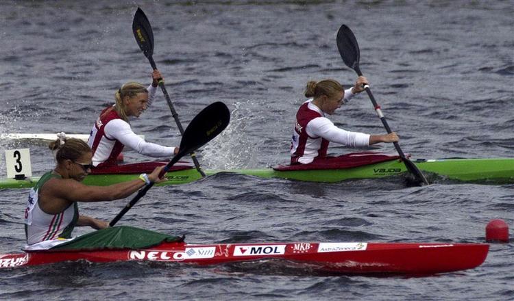 For Anne Lolk og Mette Barfod handler det primært om OL-kvalifikation, selv om Anne Lolk forlængede sæsonen og genvandt VM-titlen på maratondistancen sammen med Henriette Engel Hansen. 