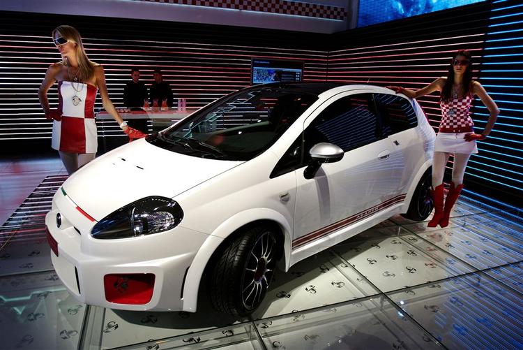 Fiat vil gøre Abarth til et selvstændigt mærke - i første omgang er det Punto, der kommet under behandling. 