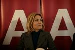 Socialdemokraternes formand, Helle Thorning-Schmidt, vil skære ned på bureaukratiet i det offentlige for at skaffe flere hænder til arbejdet med velfærd. 