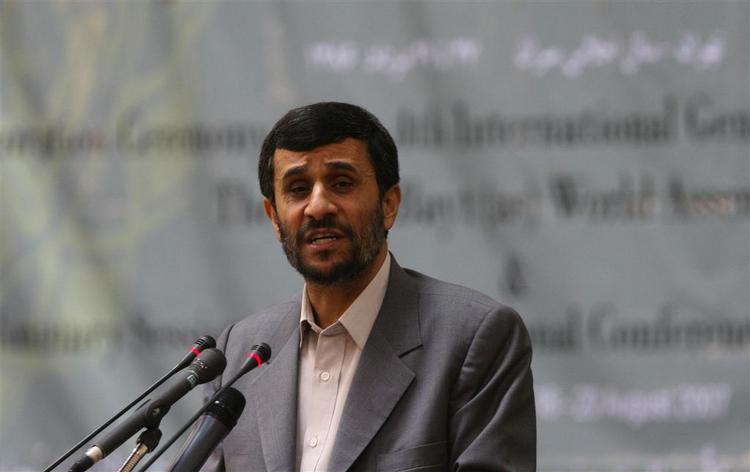 Irans præsident Mahmoud Ahmadinejad erklærede, at landet havde udviklet en effektiv aids-kur i sin jubilæumstale i anledningen af landets 28. jubilæum (arkivfoto). 
