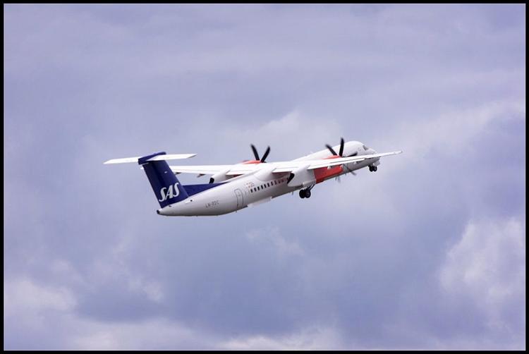 Dash 8 Q 400. 