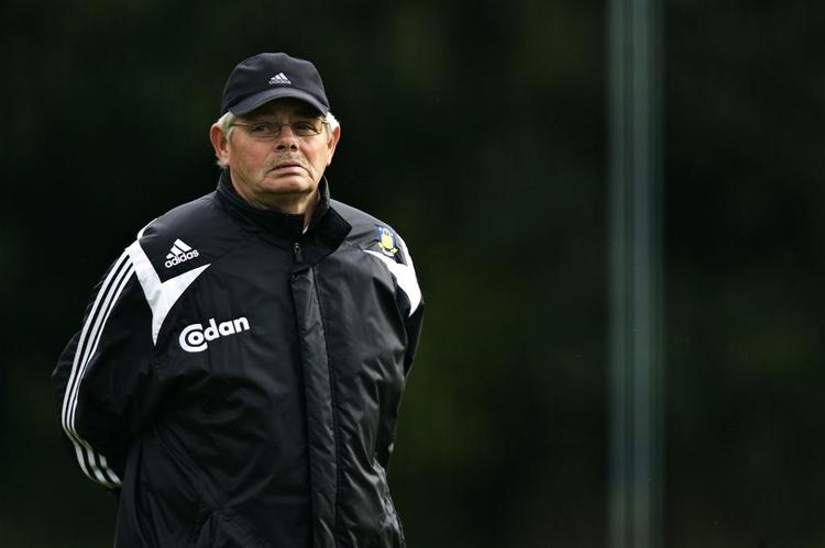 Træner Tom Køhlert under dagens træning i Brøndby. 