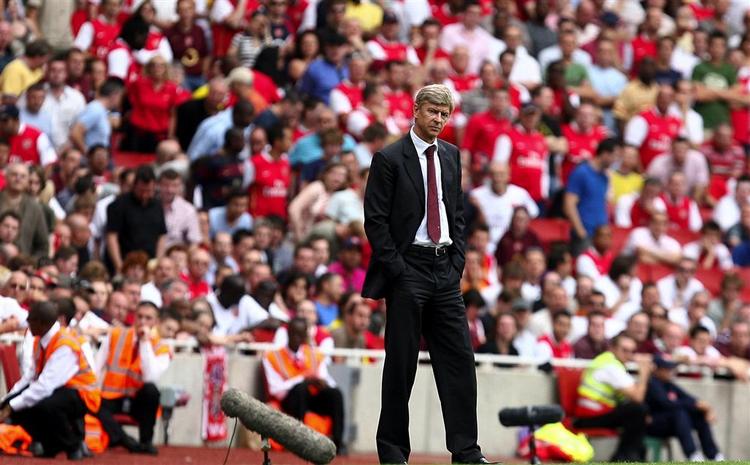 Arsenal har fået 13 af 15 mulige point i Premier League, men Arsène Wenger siger, at det først på længere sigt vil vise sig, hvad salget af Thierry Henry vil betyde. 