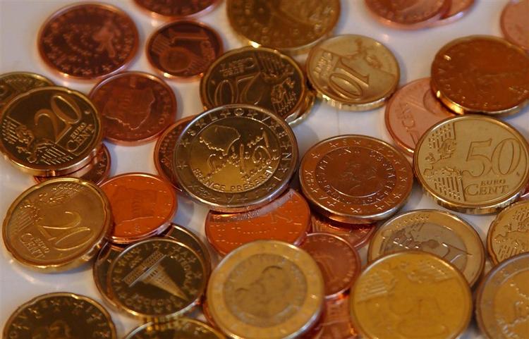 En tysk pensionist har vundet over 22 millioner kroner i lotto, men han har de mønter han skal bruge, mener han. 