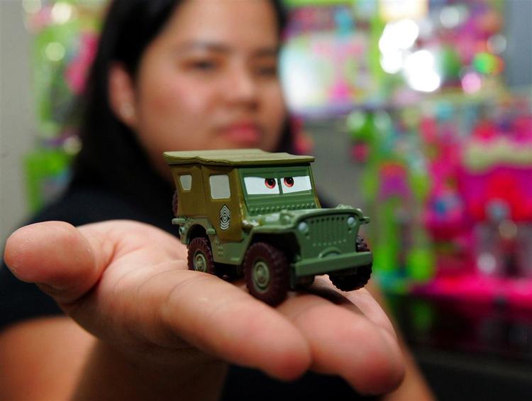 Et af de stykker legetøj, Mattel har trukket tilbage fra markedet. Den hedder "Sarge". 