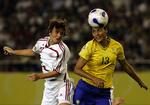 Brasiliens Monica i infight med  Maiken Pape. 