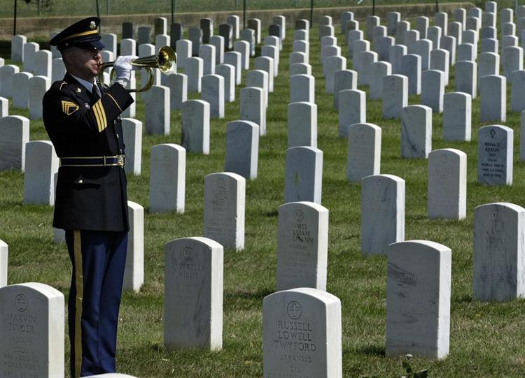 USA's krige rundt omkring i verden har tvunget Fort Riley militærkirkegård til at melde alt udsolgt. 