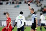 Jesper Overgaard fastholder, at udvisningen af Jeremiah White er korrekt, men erkender at have overset to straffespark. 
