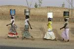 Statsminister Anders Fogh Rasmussen mener, at kampen mod verdens klimaproblemer delvis kan finansieres med penge, som ellers bliver brugt til ulandsbistand. Danmark støtter for eksempel Ghana (billedet), men statsministeren har ikke fortalt, hvordan han konkret har tænkt sig omfordelingen. 