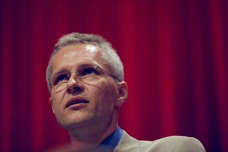 Formanden for HK Stat, Peter Waldorff, er blevet valgt som generalsekretær i den internationale forening for statsansatte, som har 20 mio. medlemmer på verdensplan. 