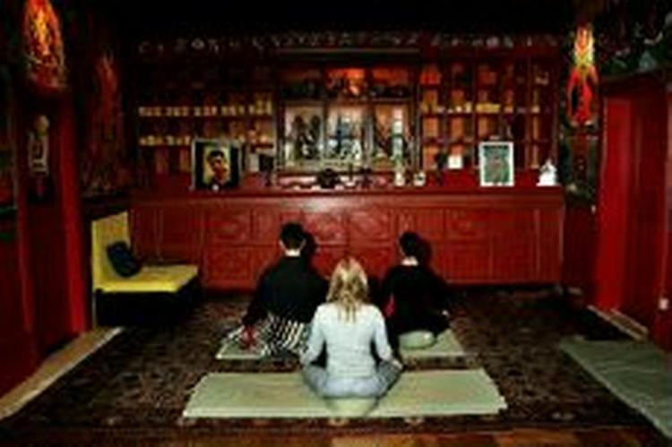 Det er ikke et sted i fjernøsten, men Buddhistisk Center på Østerbro i København. Arkivfoto: Martin Lehmann 