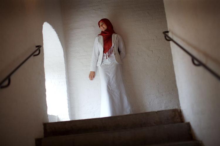 Asmaa Abdol-Hamid mener godt, man kan være muslim og homoseksuel på samme tid. 