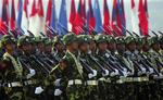 Arkivfoto fra 27. marts i år, hvor der blev holdt militærparade i Myanmars nye hovedstad Naypyidaw. 