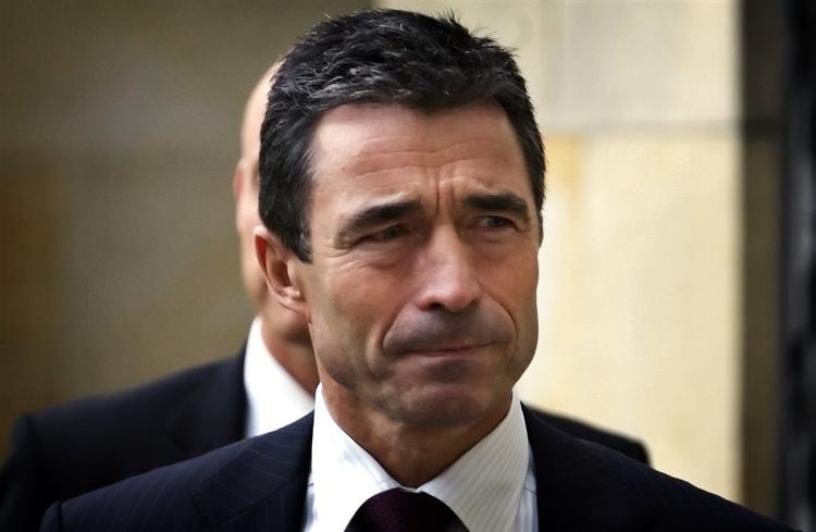 Statsminister Anders Fogh Rasmussens åbningstale bliver kaldt »stort set tom« i Politikens leder. 