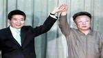 Sydkoreas præsident Roh Moo-Hun hans nordkoreanske kollega  Kim Jong-il sætter punktum for Korea-krigen. 