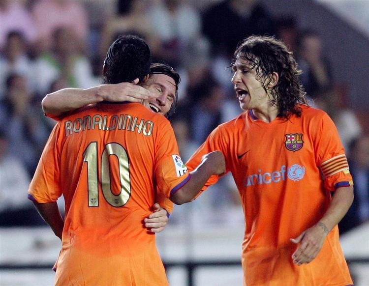Carles Puyol har gjort comeback hos Barcelona efter sin knæskade og er nu også klar til at spille på landsholdet. 