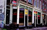 Amsterdams coffee shops vil fremover sørge for at æggene i deres hashkager ikke er buræg, men æg fra fritgående høns. 