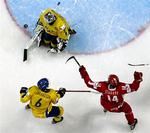 Kirill Starkov(14), her i en VM-kamp for Danmark, må vente med at få sin debut i AHL-ligaen. 
