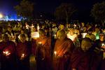 Munke demonstrerer i Indien mod Militærjuntaen og de voldelige handlinger i Myanmar. 