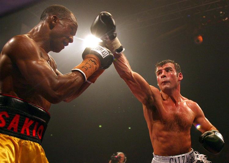 Joe Calzaghe vil møde en modstander fra reality-bokseprogrammet 'The Contender'. 