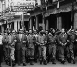 'Che' er nummer tre fra venstre. Nummer et er Fidel Castro.- Arkivfoto 