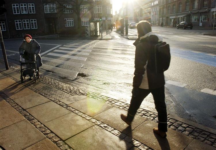 Ifølge EU-kommissionen er bilproducenterne positivt indstillet over for et nyt forslag om bedre - og dyrere - bremser i bilerne. 