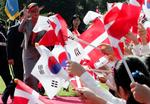 Dronning Margrethe har måtte klare de officielle pligter i Korea alene. 