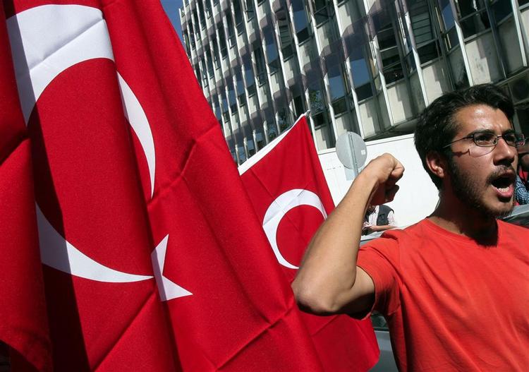 Foto fra demonstrationen i Ankara i går imod den amerikanske resolution. 