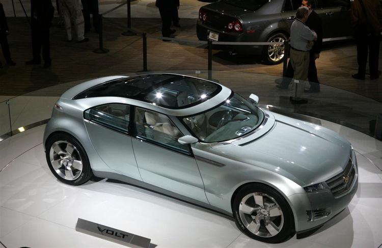Chevrolet Volt er en ny type elbil, der har større rækkevidde end normalt for den slags biler. Sådan her blev den præsenteret på Detroit Auto Show i januar. 