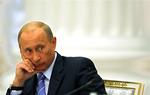 Den russiske præsident Vladimir Putin tager som planlagt til Iran. 