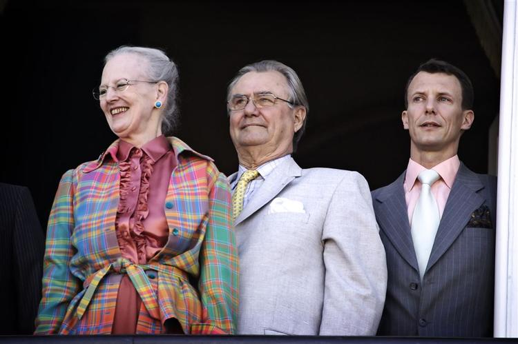 Ro i familien - regentparret har mødt prins Joachims kæreste (arkivfoto). 
