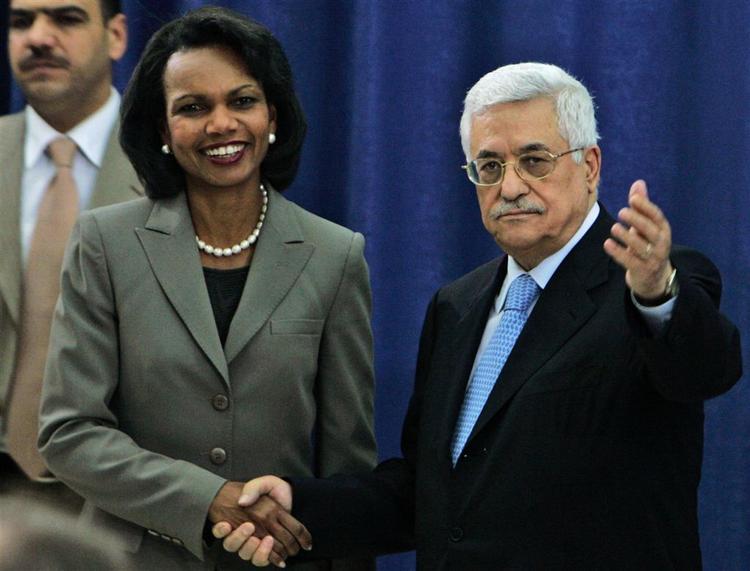 USAs udenrigsminister Condoleezza Rice under dagens pressemøde i Ramallah i dag med det palæstinensiske selvstyres præsident, Mahmoud Abbas. 