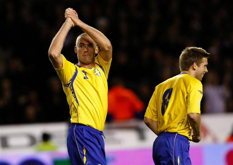 Det startede fint for Sverige, da Olof Mellberg scorede til 1-0, men den EM-kvalificerende sejr kom ikke i hus mod Nordirland. 