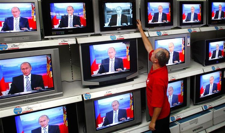 Putin svarede på russernes spørgsmål i dag, og ved den lejlighed fik USA drøje hug. 