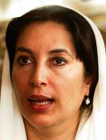 Den tidligere premierminister Benazir Bhutto er vendt tilbage til sit hjemland for at gøre comeback i pakistansk politik. 