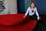 På Borgerservice i Indre By i København er tillidsrepræsentant Linda Josephsen tilfreds med lidt skæve arbejdstider, ligesom halvdelen af hendes HK-kolleger er det. 