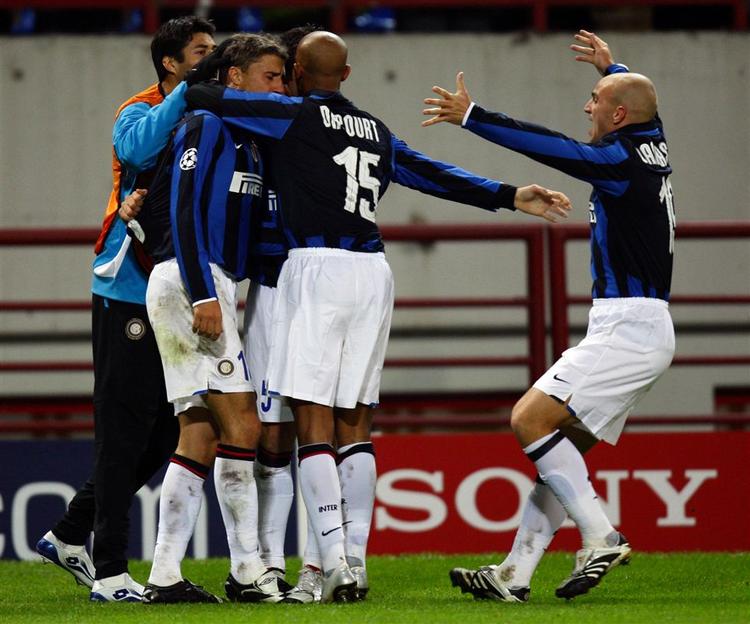 Hernan Crespo udlignede og Walter Samuel scorede sejrsmålet for Inter i Moskva. 