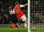 Nicklas Bendtber lod sig ikke fjerne af Daniel Pudil, og så scorede den 19-årige dansker sit første mål for Arsenal. 