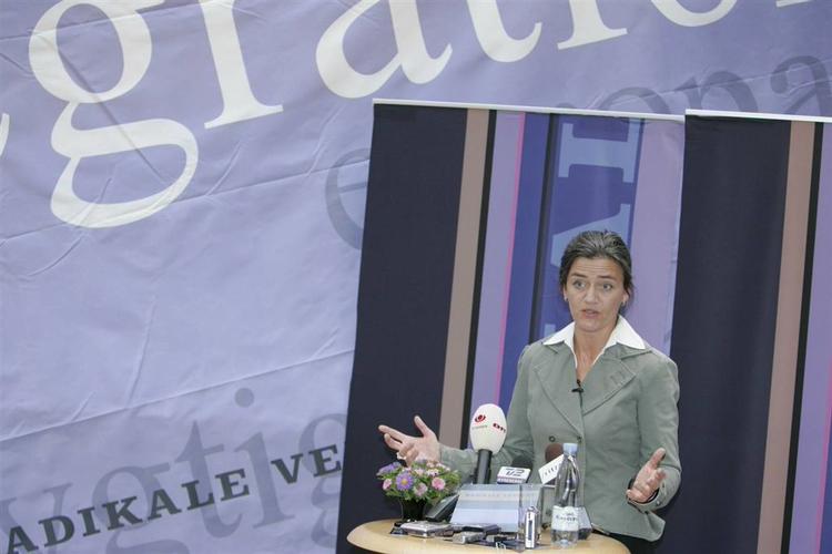 Margrethe Vestager klarer valgkampen uden pressechef. 