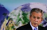 Bush kritiseres for at censurere og manipulere klimaadvarsler. 