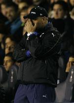 Tottenhams - nu tidligere - manager græmmer sig under kampen mod Getafe. 