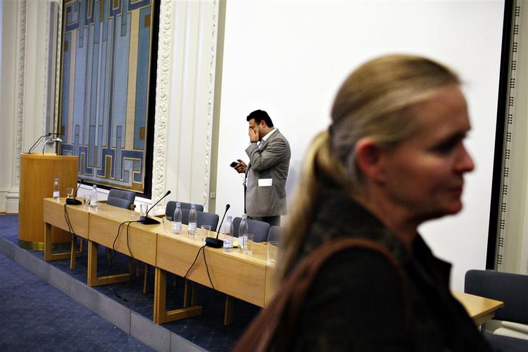 Ny Alliances stiftere - her Naser Khader og Gitte Seeberg - beder deres medlemmer om flere penge. 