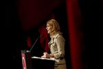 »Jeg kan slå Anders Fogh«, sagde Helle Thorning-Schmidt, da hun i 2005 blev valgt til formand for Socialdemokratiet. Thorning gør sig så godt på en scene, at Venstres Anders Fogh Rasmussen ikke tør møde hende, siger tidligere spindoktor Henrik Qvortrup. 