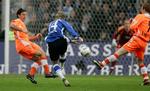 Fra 25 meter bankede Jonas Kamper sit første sæsonmål i kassen for Arminia Bielefeld. 