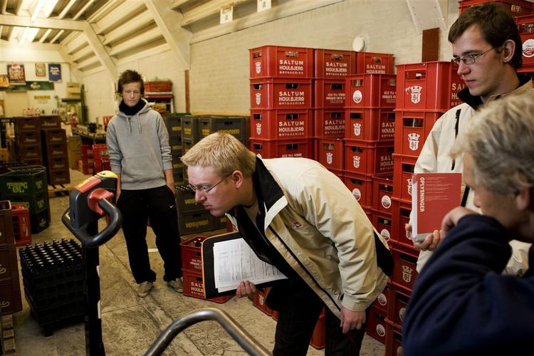 I sidste uge var Jobpatruljen på uanmeldt besøg i 40 fynske butikker. 17 af stederne fandt man overtrædelser af regler og lovgivning for ungarbejdere. 