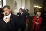 Bendt Bendtsen (K), Anders Fogh Rasmussen (V) og Pia Kjærsgaard (DF) kan ikke mønstre et flertal uden hjælp, viser meningsmålinger (arkivfoto). 